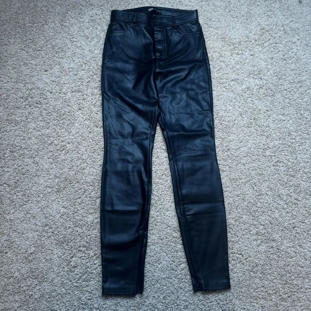 Zara Faux Leather Skinny Jeans Black Size 26 / Small